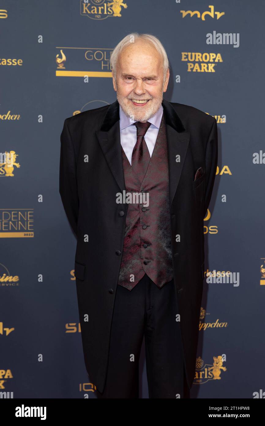 Prix - Goldene Henne 2023 Gunther Emmerlich BEI der Goldene Henne 2023 am 13.10.2023 im Studio 3 der Media City in Leipzig. *** Prix Golden Hen 2023 Gunther Emmerlich au Golden Hen 2023 le 13 10 2023 au Studio 3 de la Cité des médias à Leipzig Copyright : xEventpressxKochanx crédit : Imago/Alamy Live News Banque D'Images