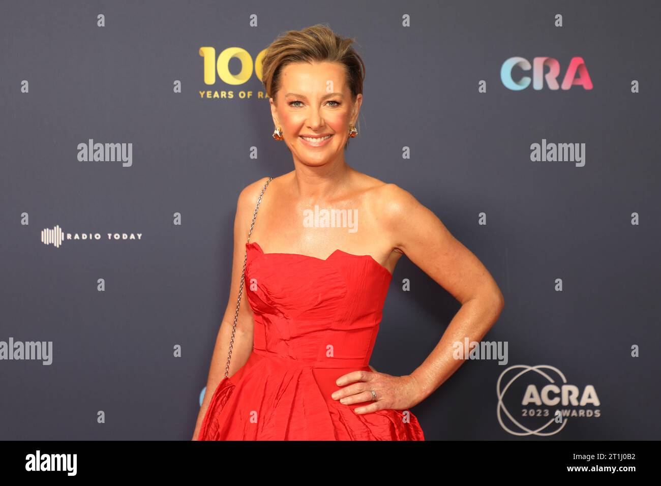 Sydney, Australie. 14 octobre 2023. Deborah Knight – 2GB (Nine radio) participe à la 34e cérémonie annuelle des Australian commercial radio & Audio (ACRA) Awards, célébrant 100 ans et le meilleur de la radio commerciale australienne à l’International Convention Centre, Darling Harbour, Sydney. Crédit : Richard Milnes/Alamy Live News Banque D'Images