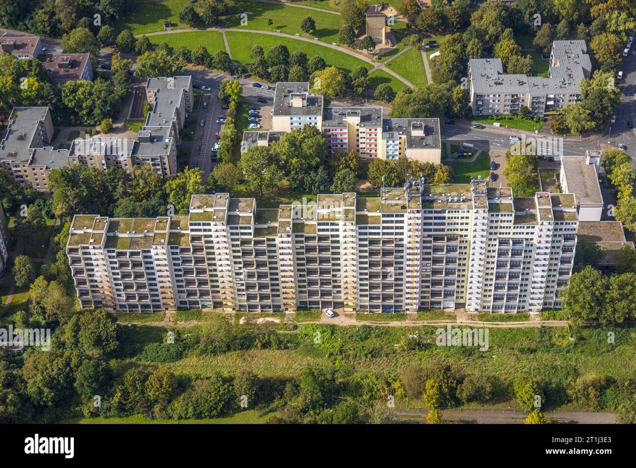 Luftbild, Leerstehendes Hochhaus Wohnkomplex Hannibal II, Dorstfeld, Dortmund, Ruhrgebiet, Rhénanie-du-Nord-Westphalie, Deutschland ACHTUNGxMINDESTHONORARx60xEURO *** vue aérienne, immeuble résidentiel de grande hauteur vacant Hannibal II, Dorstfeld, Dortmund, région de la Ruhr, Rhénanie du Nord-Westphalie, Allemagne ATTENTIONxMINESTHONORARx60xEURO crédit : Imago/Alamy Live News Banque D'Images