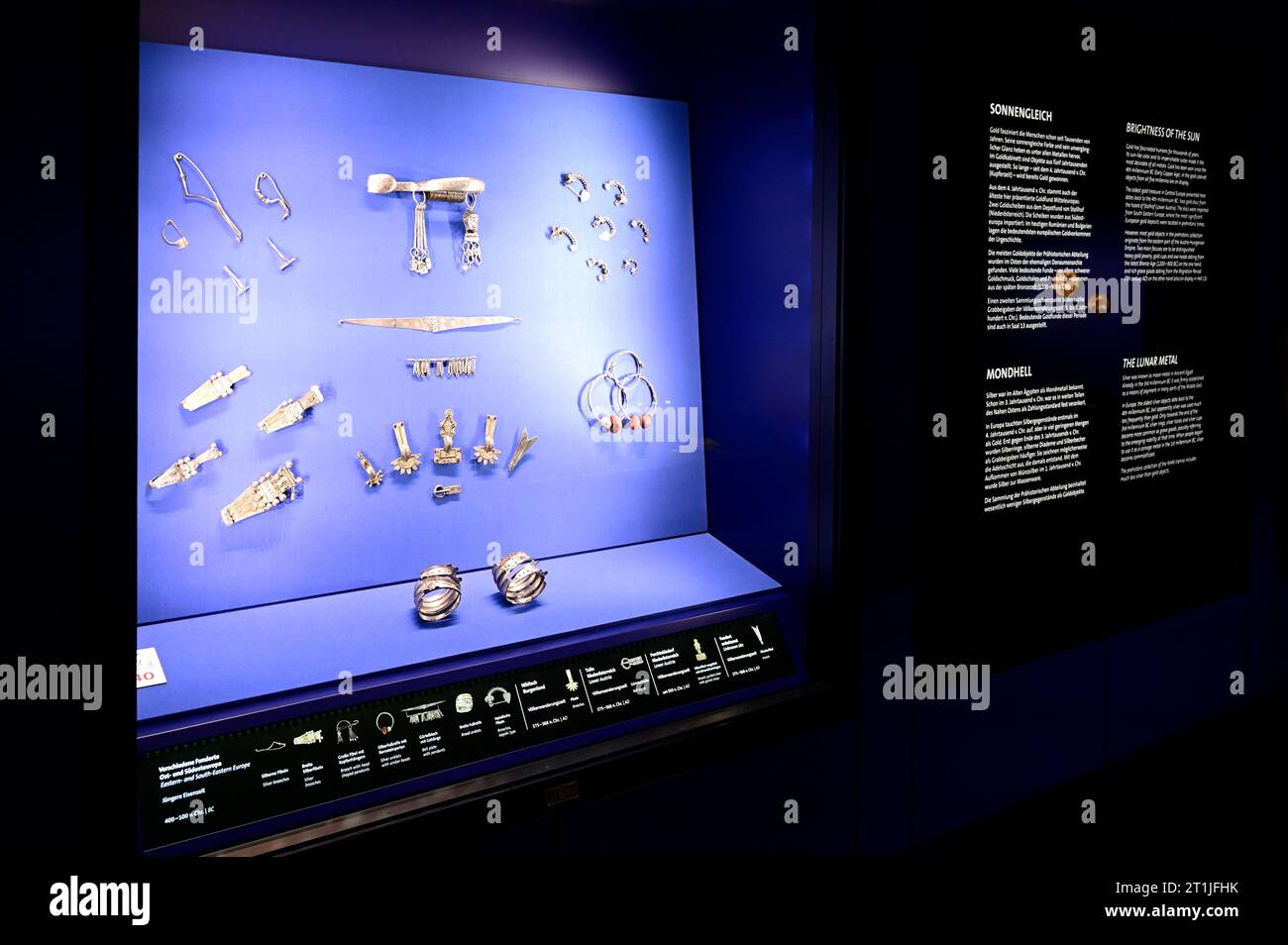 Vienne, Autriche. Découverte d'or d'Ebreichsdorf et d'objets comparables d'Europe centrale et orientale au Muséum d'histoire naturelle de Vienne Banque D'Images