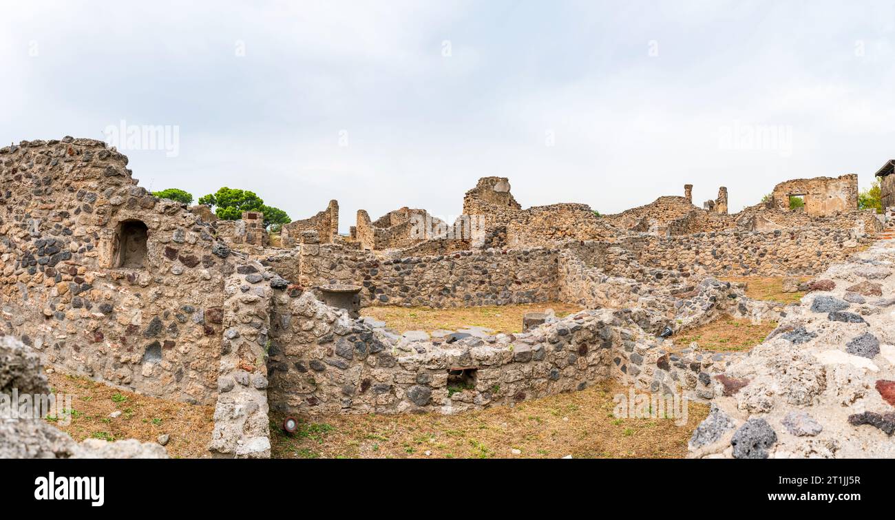 POMPÉI, ITALIE - SEPTEMBRE 20 : ruines de Pompéi, une ville antique qui a été enterrée par l'éruption du Vésuve en 79. Banque D'Images