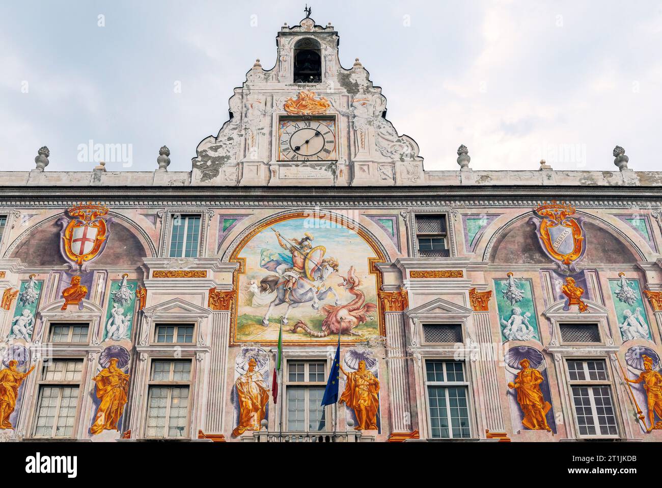 Le Palazzo San Giorgio ou Palais de St. George est situé sur la Piazza Caricamento. Gênes, Ligurie, Italie. Banque D'Images