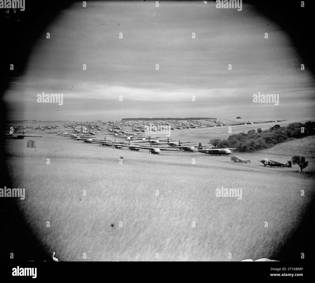 Royal Air Force Fighter Command-, No 38 (Groupe) des Forces aéroportées RAF. Les planeurs Horsa Airspeed stockées et en attente d'élimination à Netheravon, Wiltshire. Banque D'Images