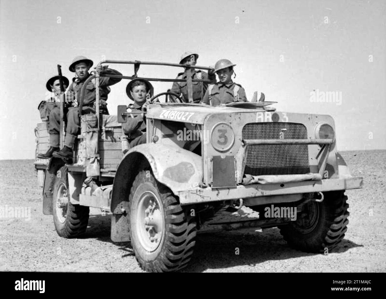 L'Armée britannique en Afrique du Nord 1942 troupes de Rhodésie du 60ème King's Royal Rifles dans un camion Bedford MWD 15cwt dans le désert occidental, 12 mai 1942. Banque D'Images