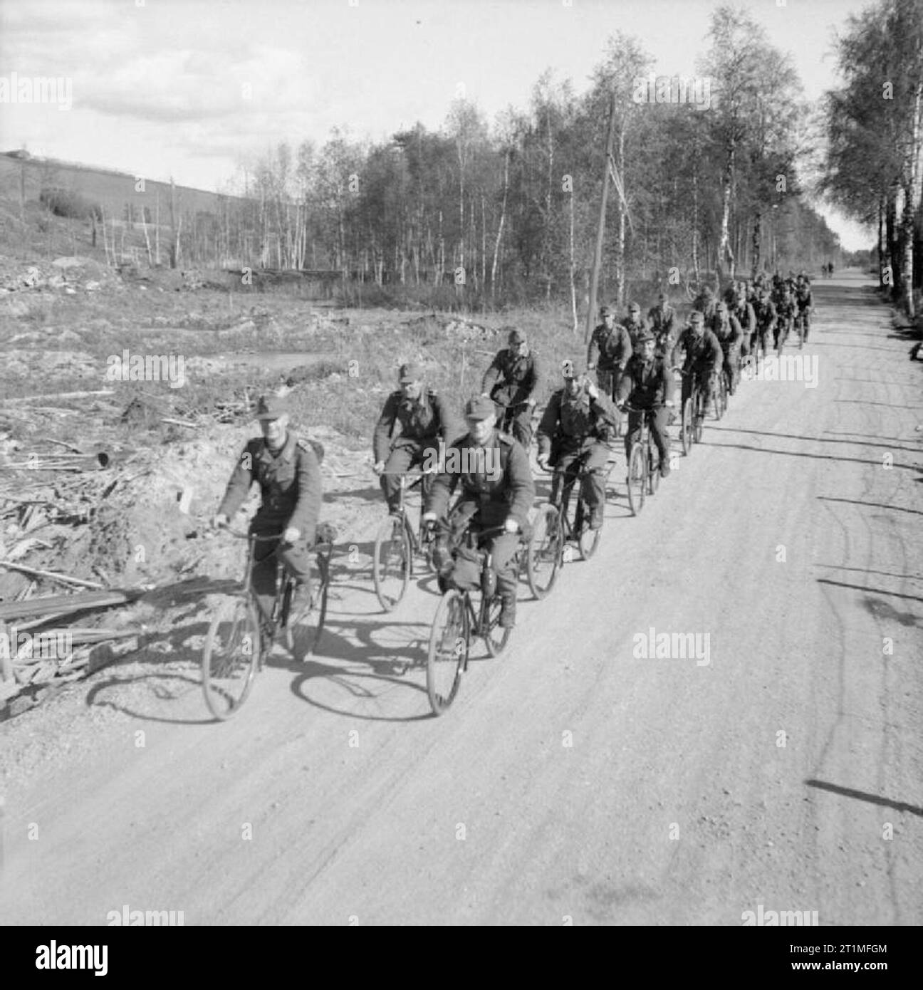 La libération de la Norvège Les troupes de montagne allemandes sur la route après l'évacuation d'Oslo. Banque D'Images