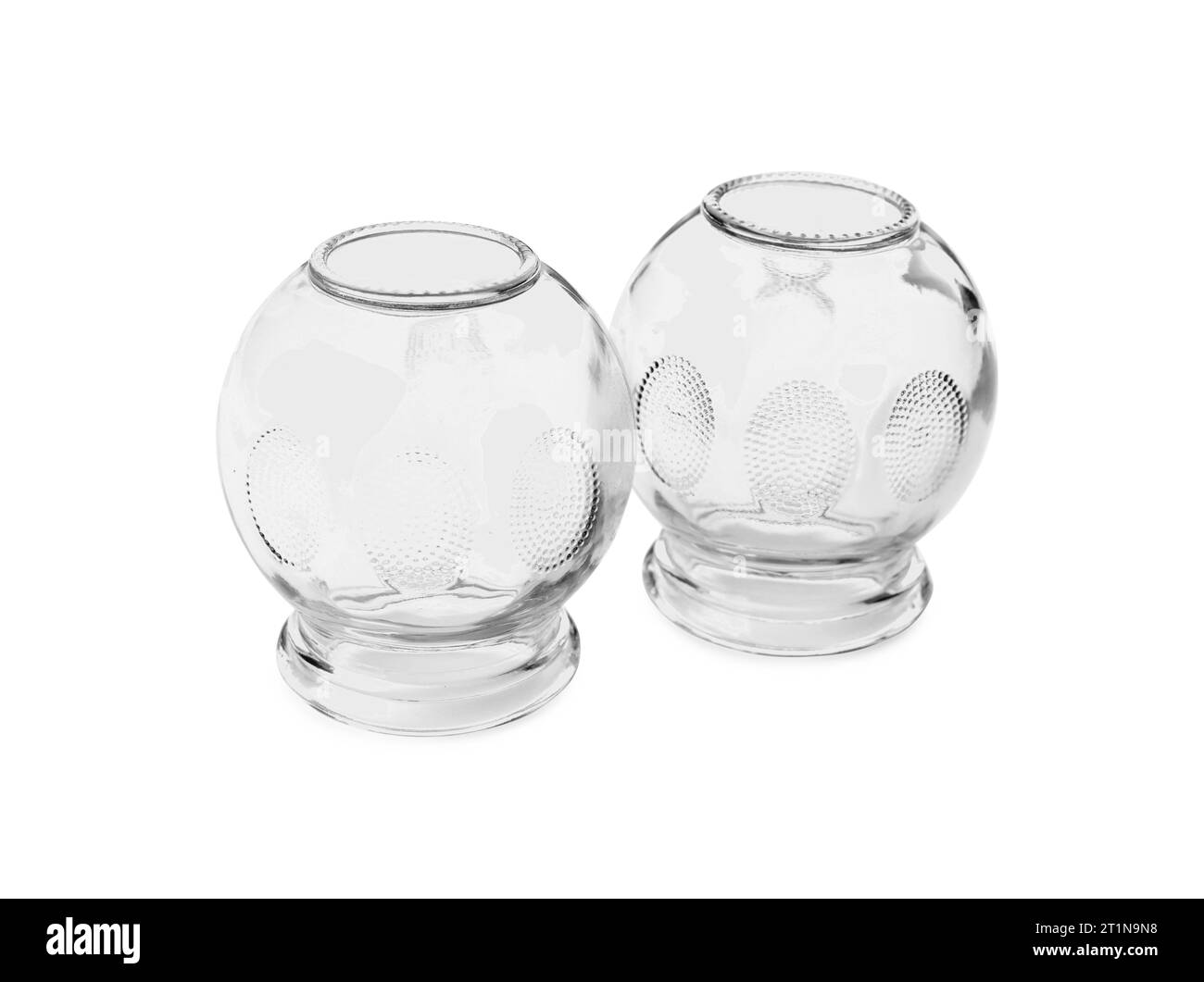 Gobelets en verre isolés sur blanc. La thérapie par ventouse Banque D'Images