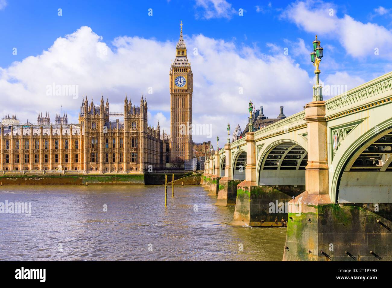 Londres, Angleterre, Royaume-Uni. Le Palais de Westminster, Big Ben et Westminster Bridge. Banque D'Images