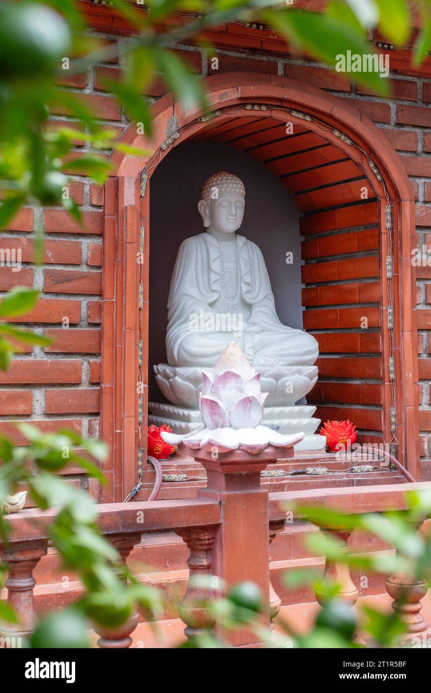 La Pagode Tran Quoc, la plus ancienne pagode bouddhiste à Hanoi. Quan Ho Tay (Westlake district), Hanoi, Vietnam. Banque D'Images