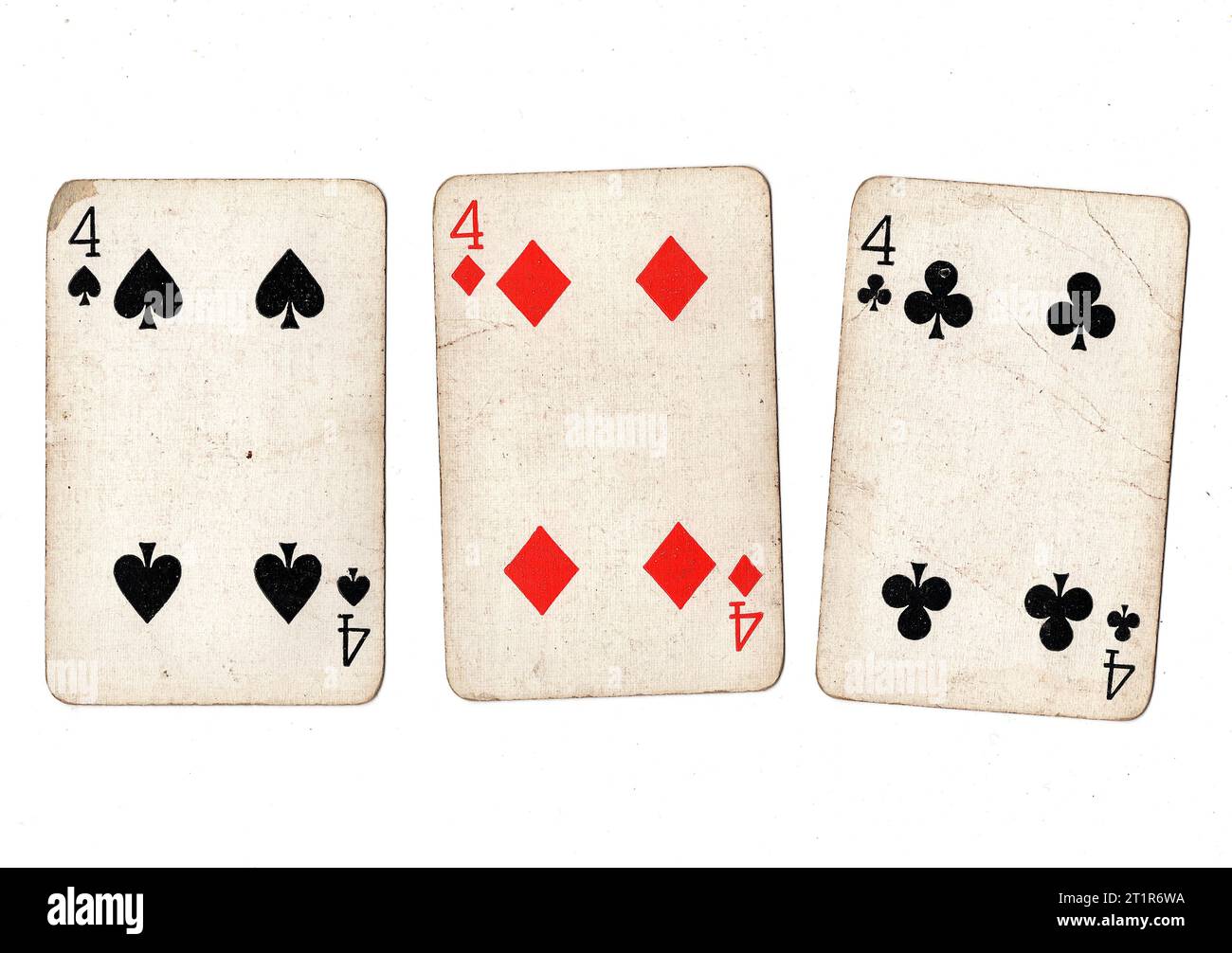 Cartes à jouer vintage avec trois quatre à quatre sur un fond blanc. Banque D'Images