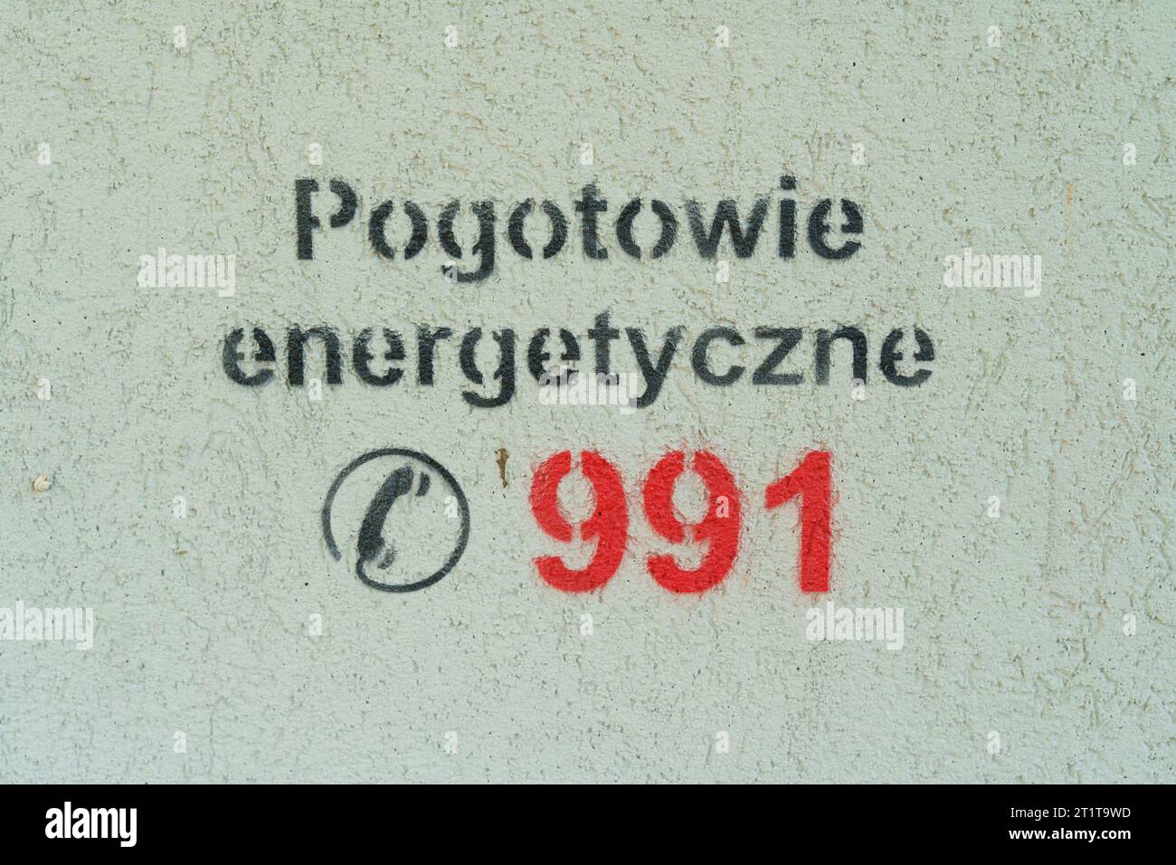 Peint sur le mur est le numéro d'urgence 991 en Pologne. Signes et symboles. Banque D'Images