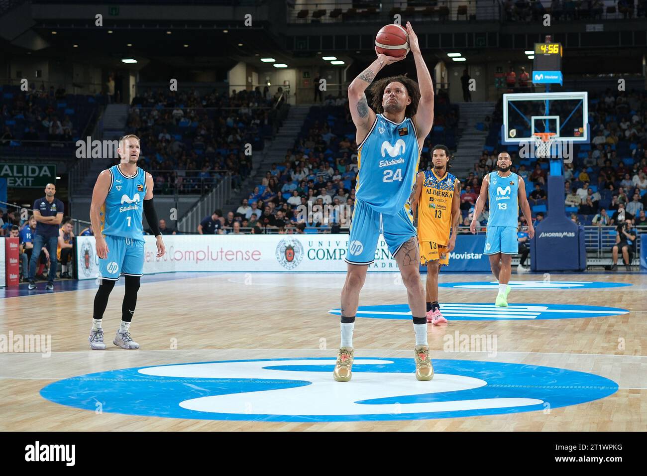 Paul Jorgensen de Movistar Estudiantes vu en action lors du J2 LEB Oro match entre Movistar Estudiantes et Alimerka Oviedo au WiZink Center. Banque D'Images