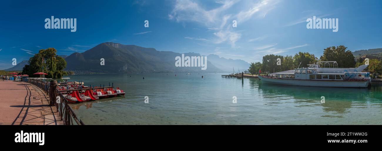 Les rives du lac d'Annecy, en haute Savoie, France Banque D'Images