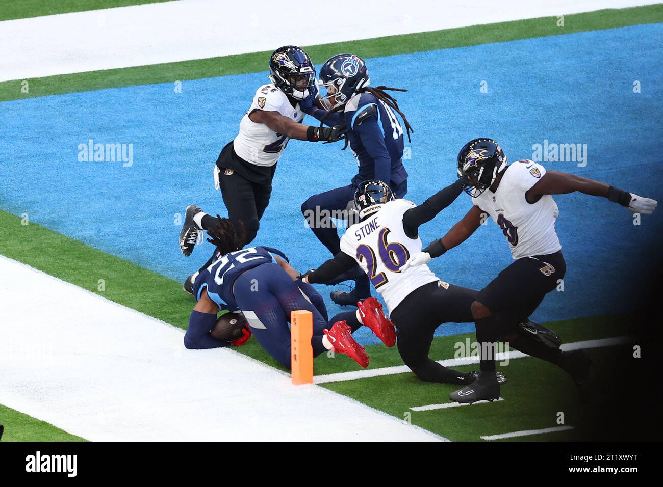 Tottenham Hotspur Stadium, Londres, Royaume-Uni. 15 octobre 2023. NFL UK football, Baltimore Ravens contre Tennessee Titans ; Tennessee Titans Running back Derrick Henry (22) marque un touchdown Credit : action plus Sports/Alamy Live News Banque D'Images