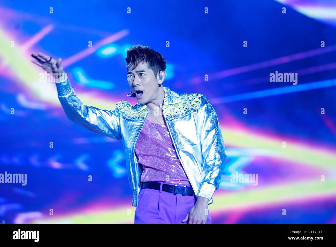 Aaron Kwok se produit au concert V9 Night Superstar à Huai 'an City, province du Jiangsu, Chine, le 14 octobre 2023. (Photo Costfoto/NurPhoto) crédit : NurPhoto SRL/Alamy Live News Banque D'Images