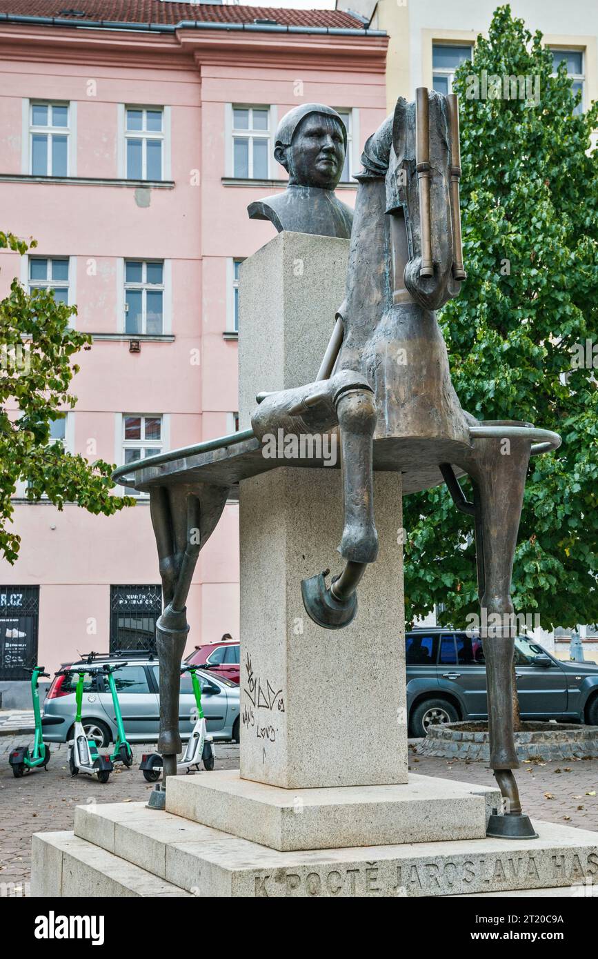 Statue Jaroslav Hašek, de Karel Nepras, Propokovo namesti (place), quartier Žižkov, Prague, République tchèque Banque D'Images