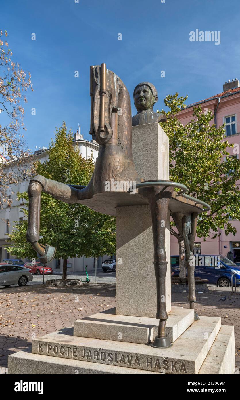 Statue Jaroslav Hašek, de Karel Nepras, Propokovo namesti (place), quartier Žižkov, Prague, République tchèque Banque D'Images