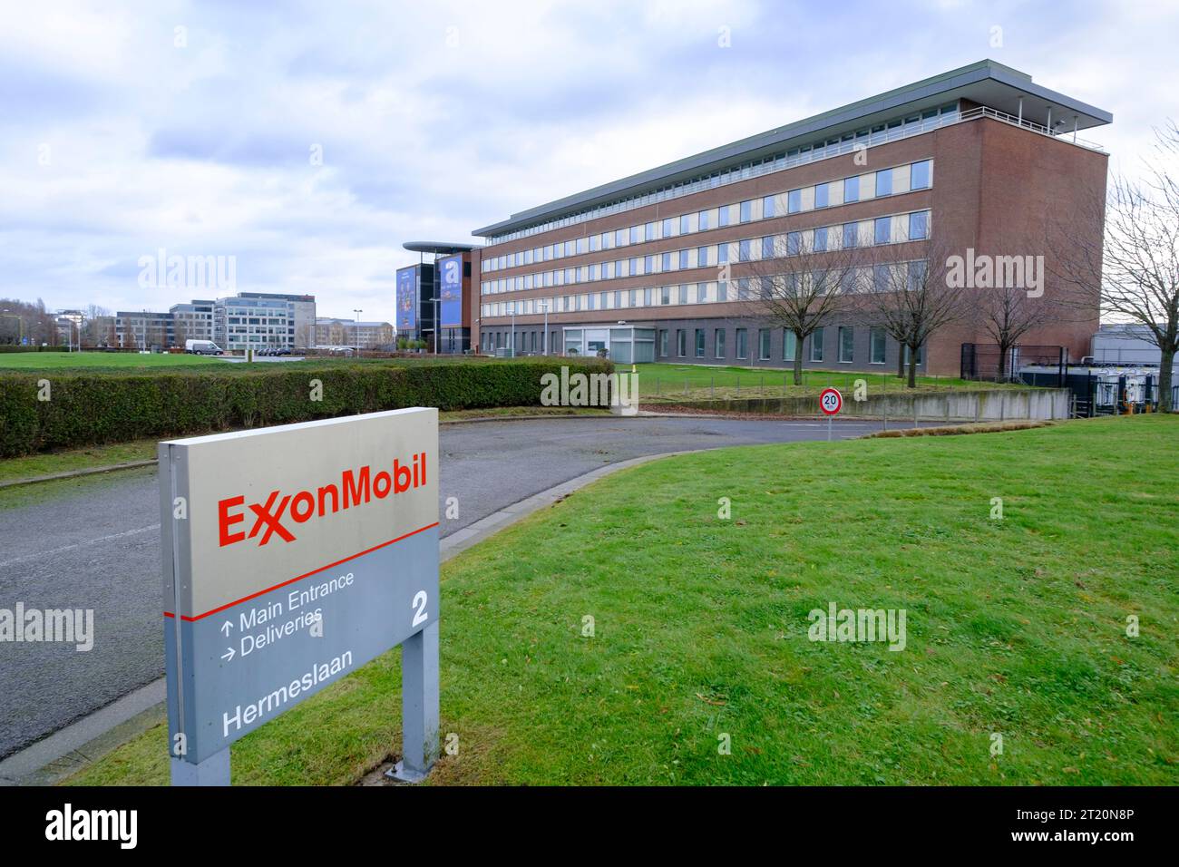 Belgique, Diegem : siège social d'ExxonMobil Corporation, multinationale américaine du pétrole et du gaz Banque D'Images