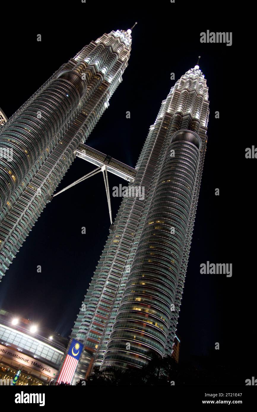 Kuala Lumpur, Malaisie - 9 octobre 2009 : vue des tours jumelles Petronas - KLCC Banque D'Images