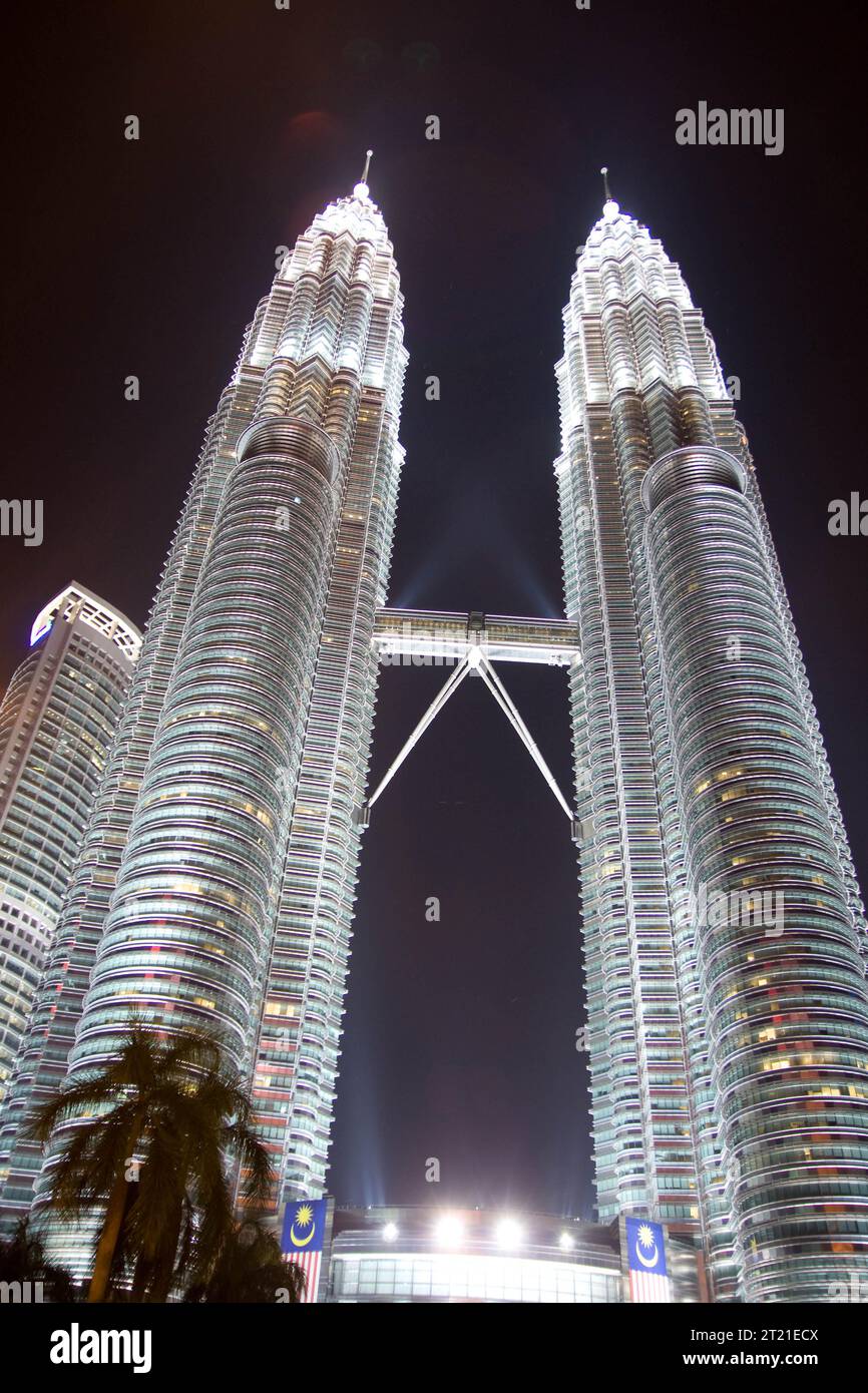 Kuala Lumpur, Malaisie - 9 octobre 2009 : vue des tours jumelles Petronas - KLCC Banque D'Images