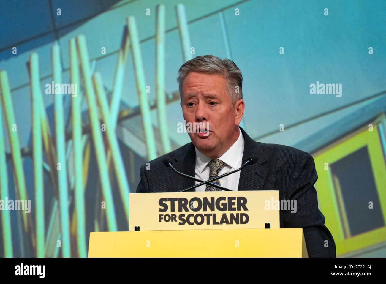 Aberdeen, Écosse, Royaume-Uni. 16 octobre 2023. Deuxième jour de la conférence annuelle SNP tenue au centre de conférence P et J Live à Aberdeen. Keith Brown MSP, chef du Parti national écossais, prononce un discours devant les délégués. Iain Masterton/Alamy Live News Banque D'Images Aberdeen, Écosse, Royaume-Uni. 16 octobre 2023. Deuxième jour de la conférence annuelle SNP tenue au centre de conférence P et J Live à Aberdeen. Keith Brown MSP, chef du Parti national écossais, prononce un discours devant les délégués. Iain Masterton/Alamy Live News Banque D'Images