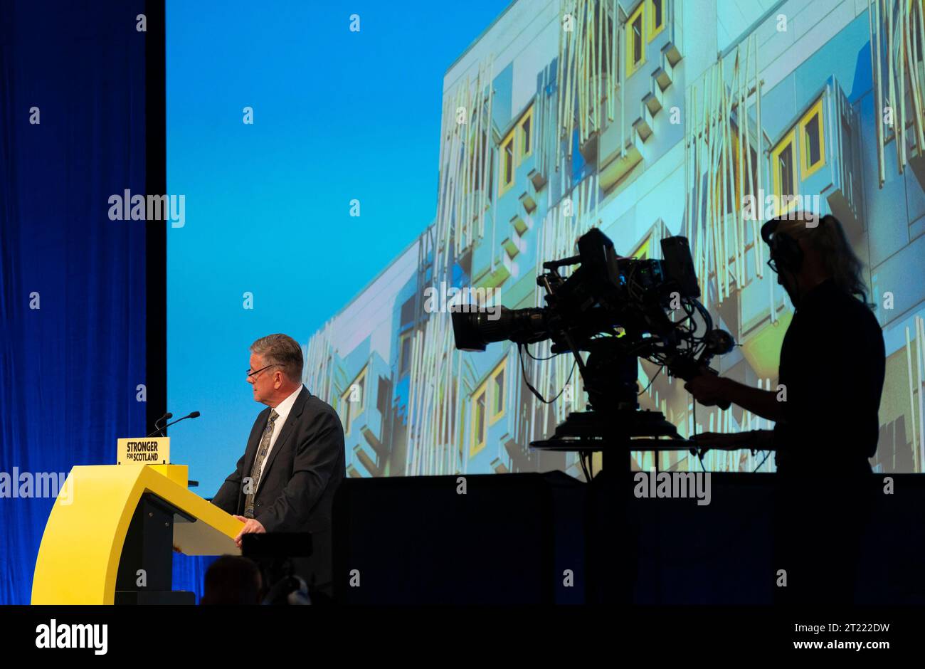 Aberdeen, Écosse, Royaume-Uni. 16 octobre 2023. Deuxième jour de la conférence annuelle SNP tenue au centre de conférence P et J Live à Aberdeen. Keith Brown MSP, chef du Parti national écossais, prononce un discours devant les délégués. Iain Masterton/Alamy Live News Banque D'Images Aberdeen, Écosse, Royaume-Uni. 16 octobre 2023. Deuxième jour de la conférence annuelle SNP tenue au centre de conférence P et J Live à Aberdeen. Keith Brown MSP, chef du Parti national écossais, prononce un discours devant les délégués. Iain Masterton/Alamy Live News Banque D'Images