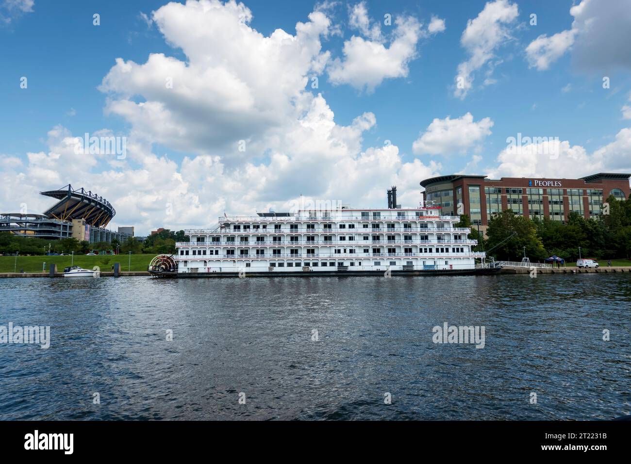 American Heritage, un bateau de croisière à roue à aubes, amarré à Pittsburgh Banque D'Images