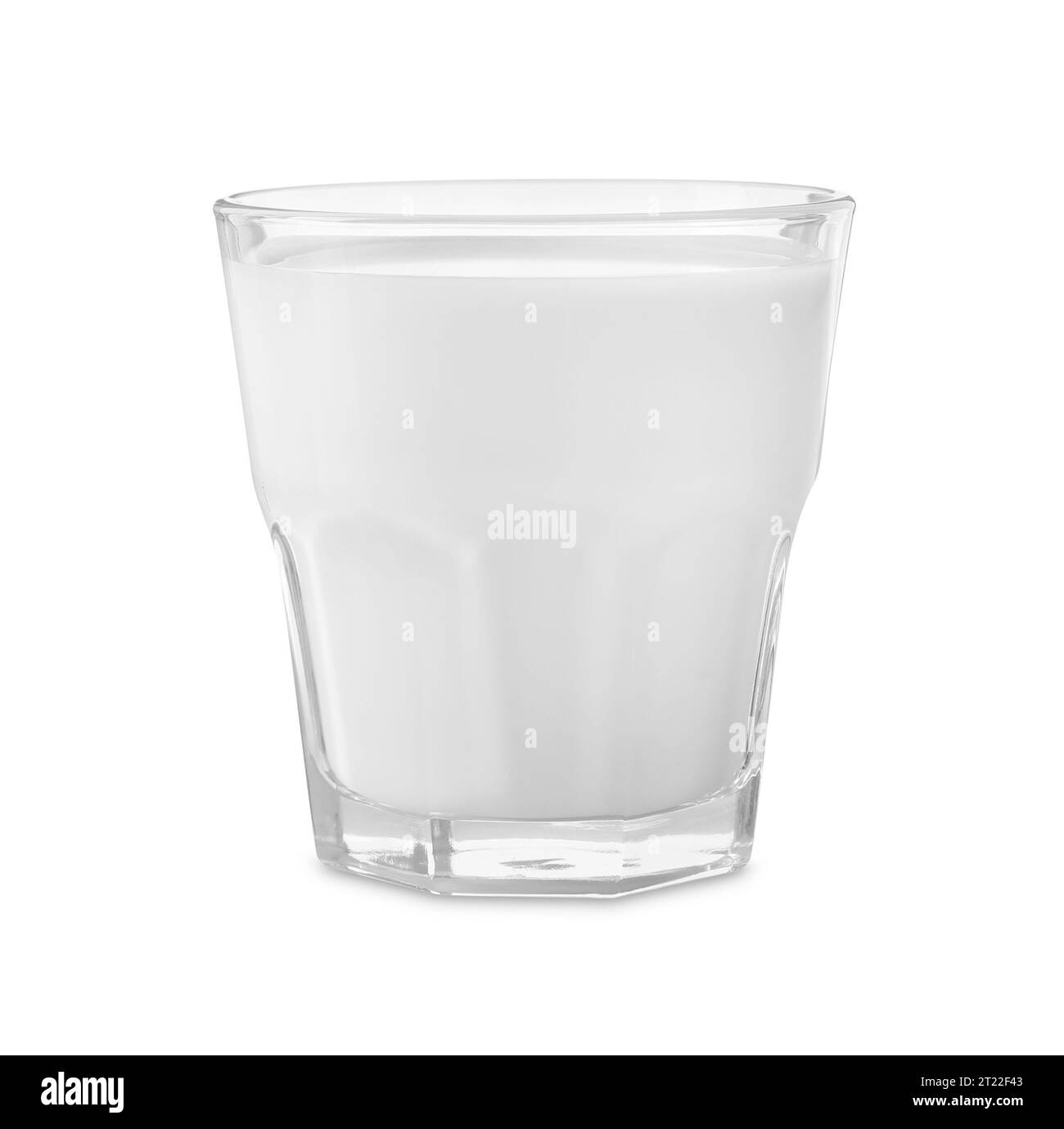 Verre de lait frais isolé sur blanc Banque D'Images