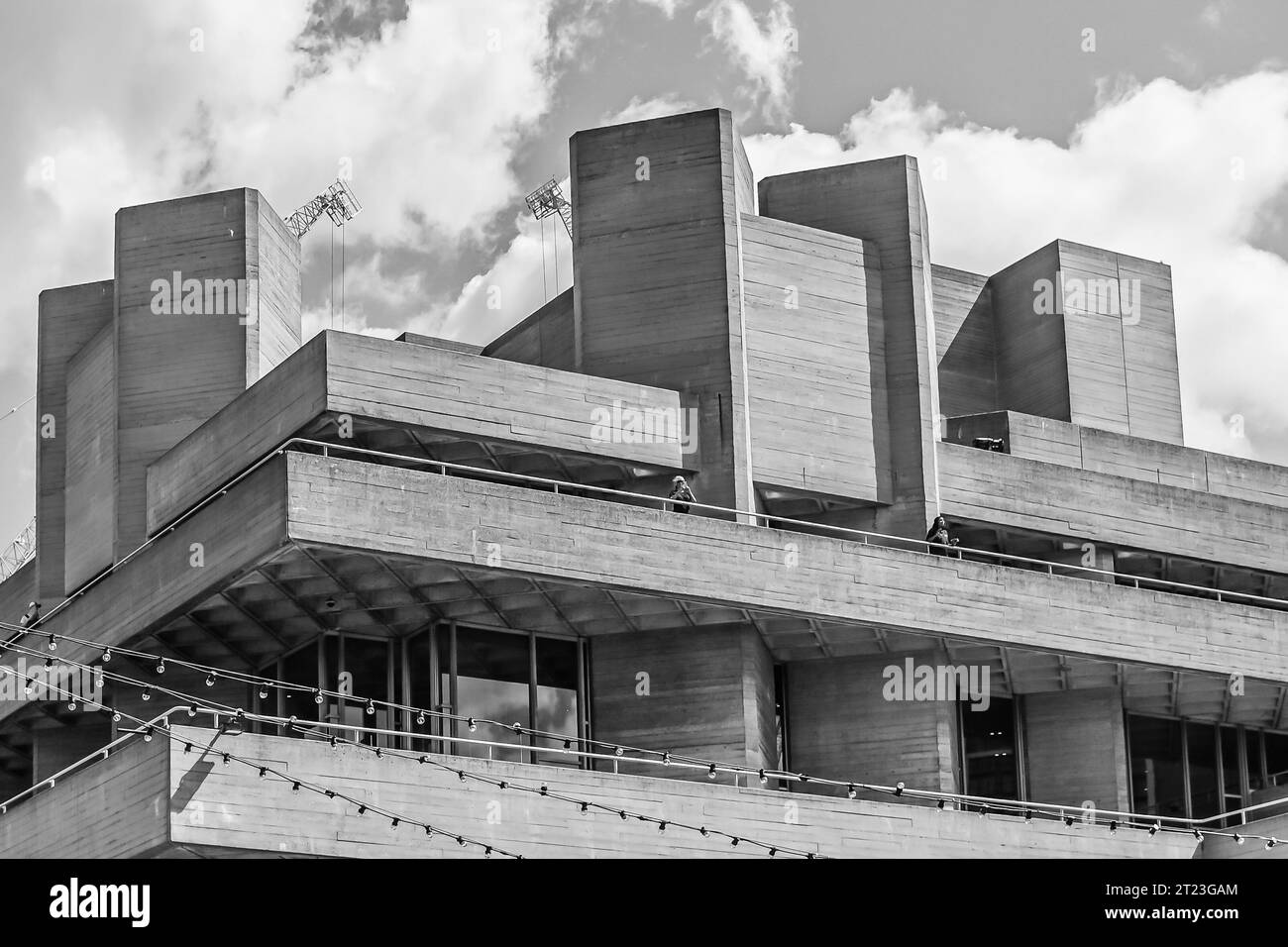 Le Théâtre National conçu par Sir Denys Lasdun est un chef-d'œuvre de la nouvelle architecture brutaliste Banque D'Images