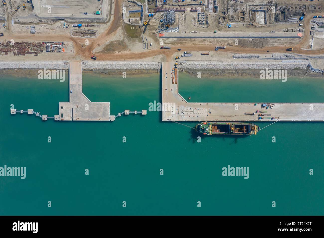 Le port de Matarbari, en construction, est un port en haute mer situé à Matarbari dans le district de Maheshkhali Upazila, dans le district de Cox's Bazar, au Bangladesh. Banque D'Images