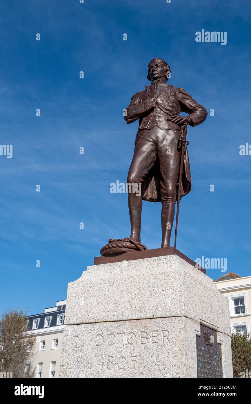 Nelson Memorial à Old Portsmouth, Hampshire, Angleterre, Royaume-Uni. Une statue d'Horatio Nelson Banque D'Images