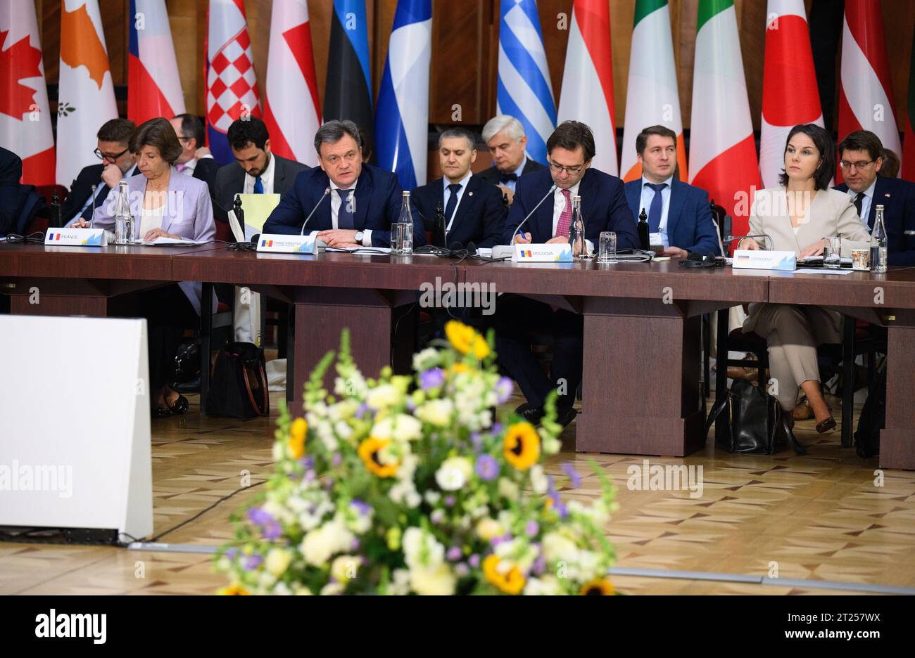 17 octobre 2023, Moldavie, Chisinau Dorin Recean (2e à partir de la