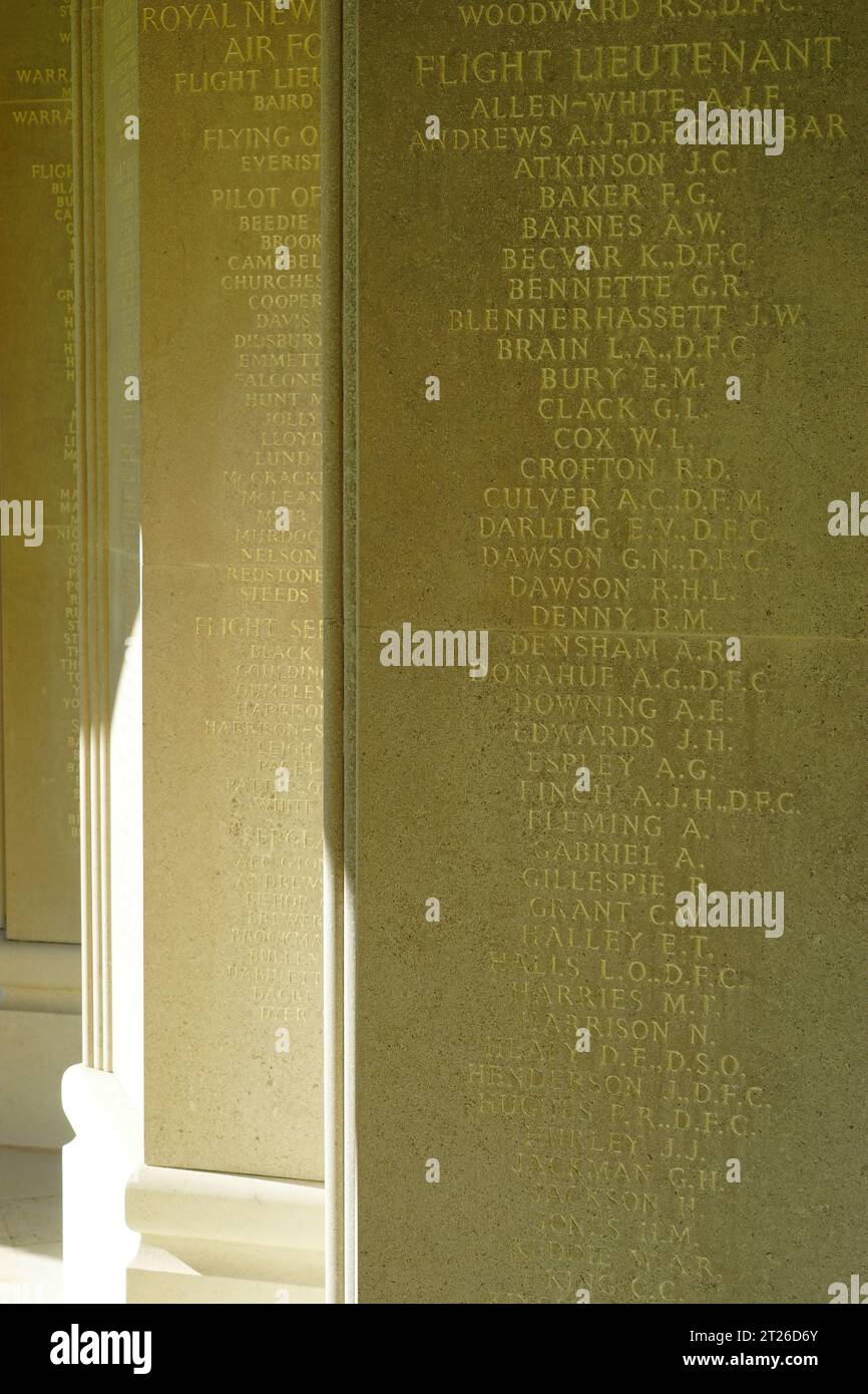 Noms des disparus sur les murs du Mémorial de l'Armée de l'Air, Englefield Green Banque D'Images