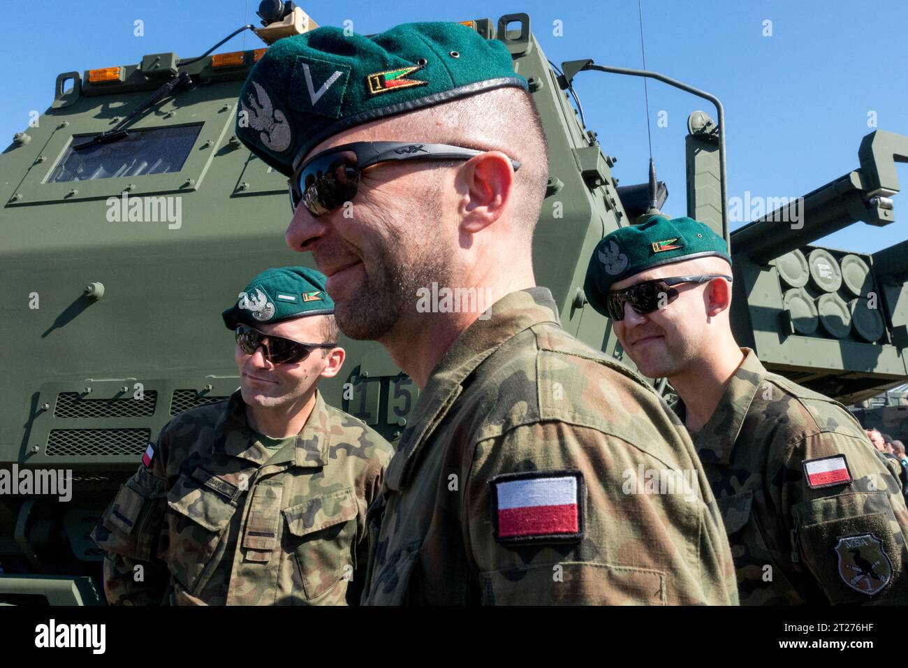 Soldats polonais, opérant M142 HIMARS Banque D'Images