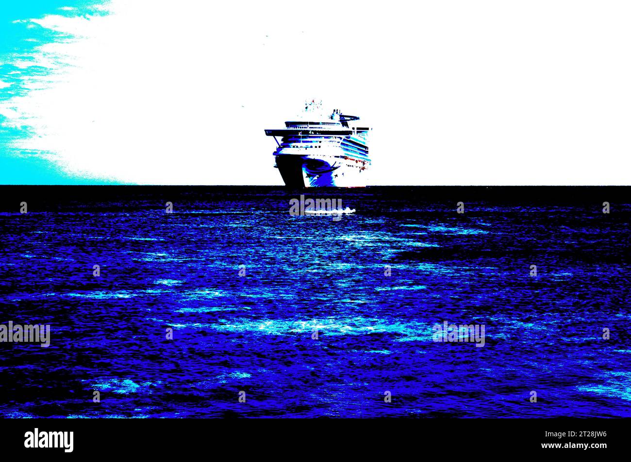 Postérisation in-camera d'un navire de croisière sur l'océan Pacifique Banque D'Images