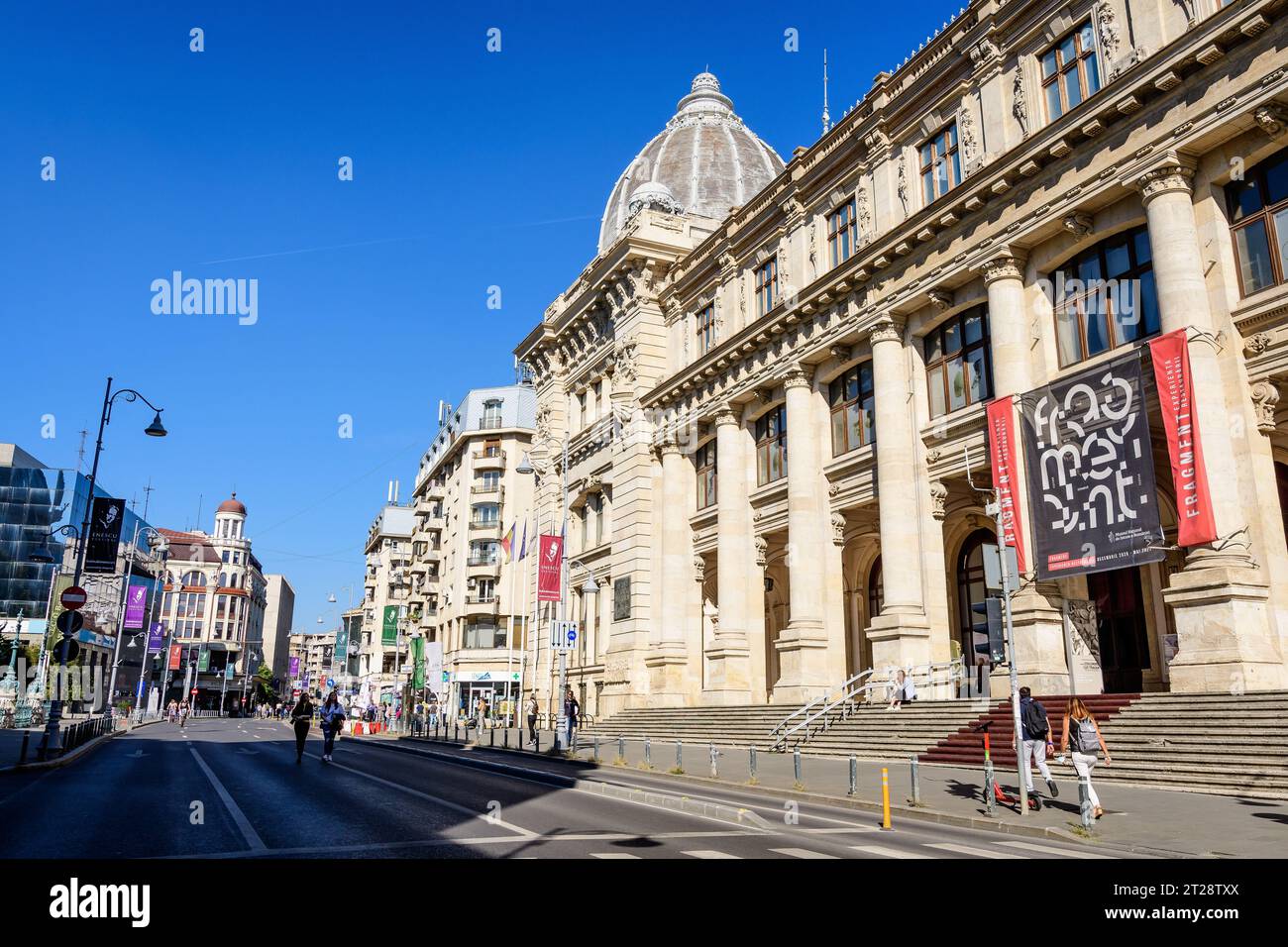 Bucarest, Roumanie, 25 septembre 2021 - le bâtiment du Musée national d'histoire roumaine (Muzeul National de Istorie a Romaniei), à Victoriei Banque D'Images