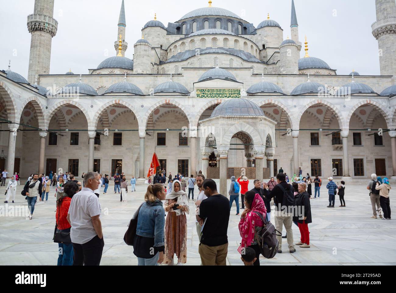 Istanbul, Turquie, la Mosquée Bleue aussi connue sous le nom de Mosquée du Sultan Ahmed (turc : Sultan Ahmet Camii), est une mosquée impériale historique de l'époque ottomane. Banque D'Images