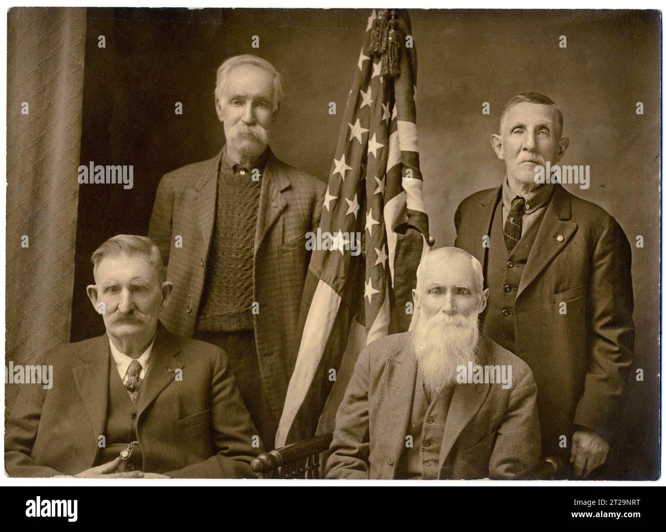 Groupe d'hommes, fourche espagnole, Utah. début des années 1900 Banque D'Images