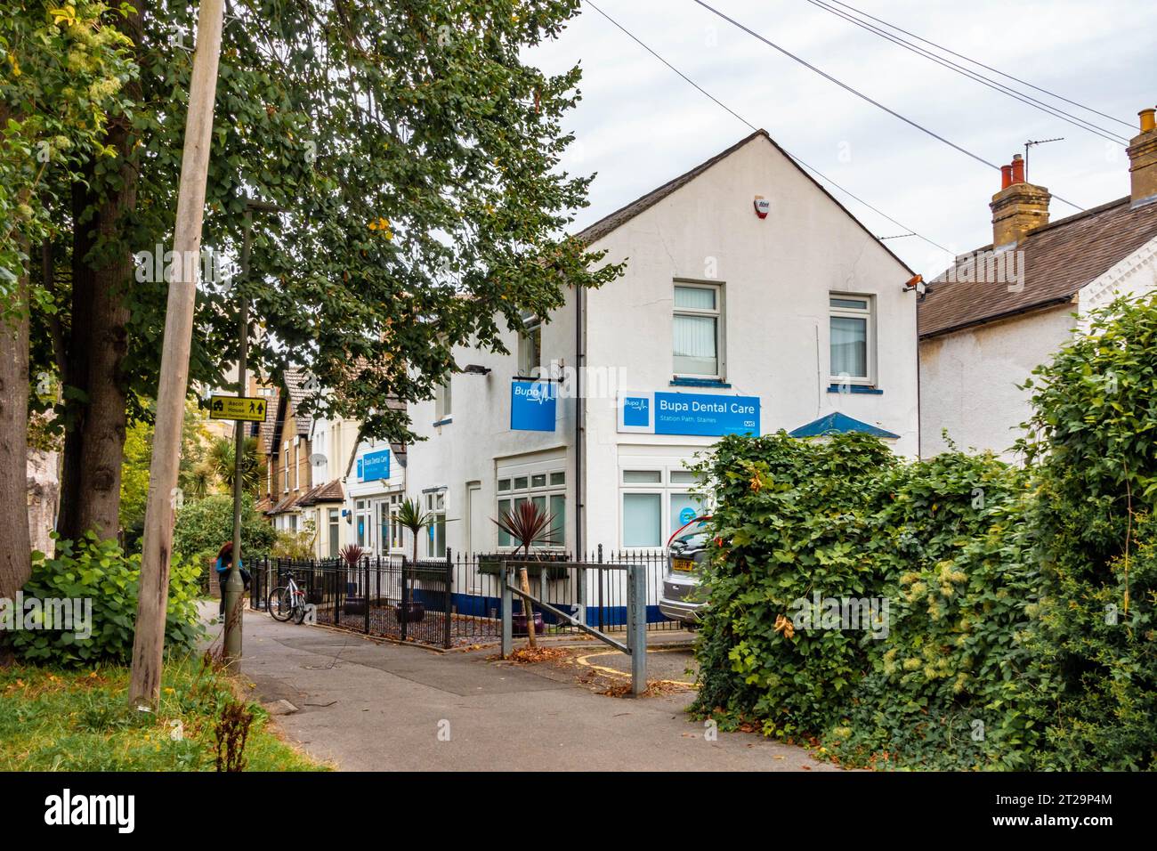 BUPA Dental Care Staines, un dentiste situé sur Station Path à Staines-upon-Thames dans le Surrey, Royaume-Uni Banque D'Images