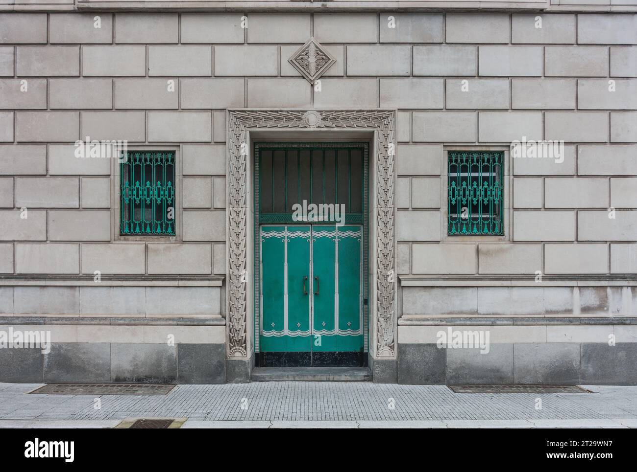 Le George's Dock Building, classé Grade II, à Liverpool, en Angleterre, fournit une ventilation pour le tunnel de Mersey qui relie Liverpool et Birkenhead. Banque D'Images