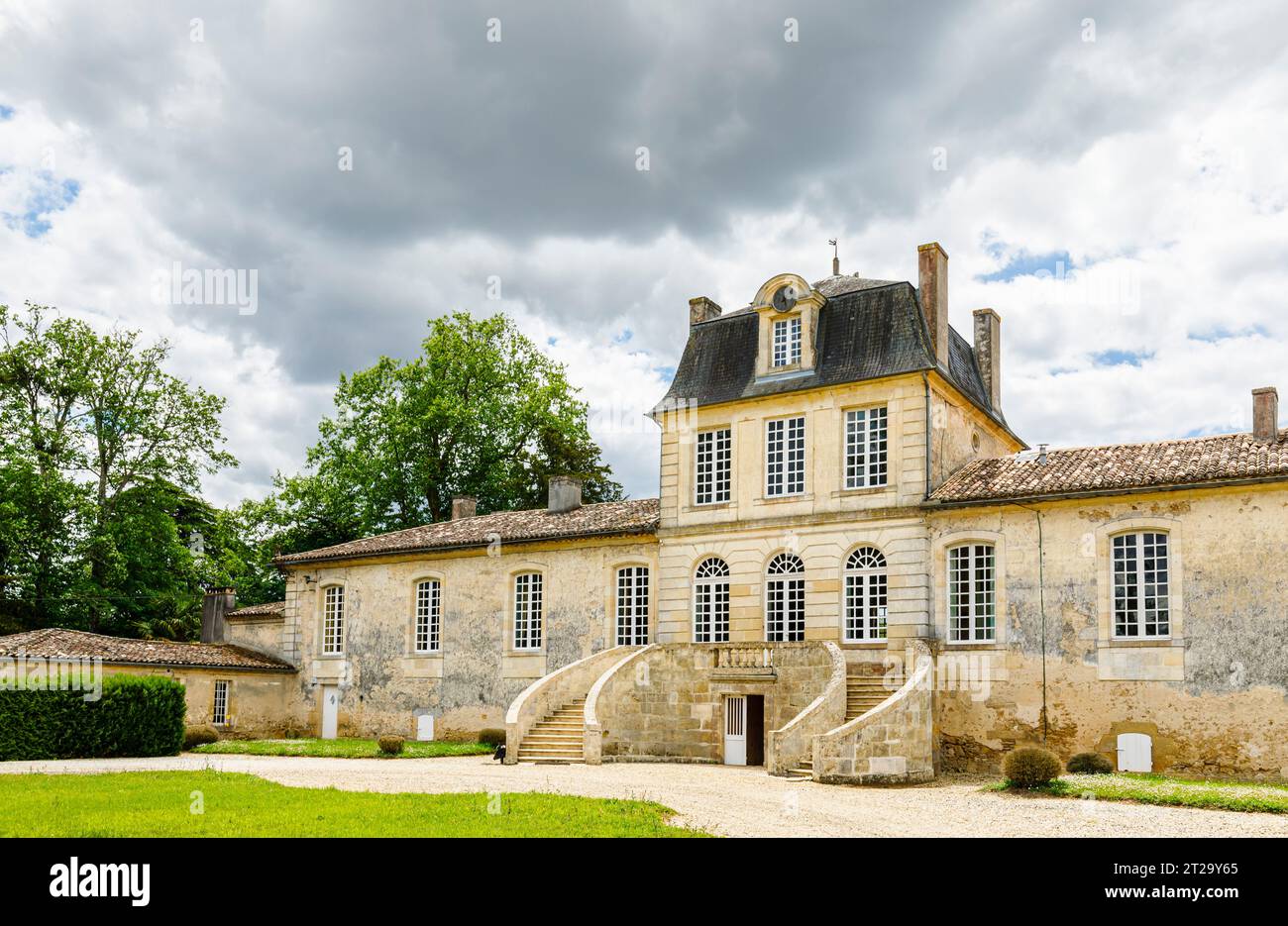 Château de Myrat sur la commune de Barsac, Gironde, dans la région de Graves, au sud-ouest de la France, d'une exploitation viticole appartenant à l'appellation Sauternes Banque D'Images