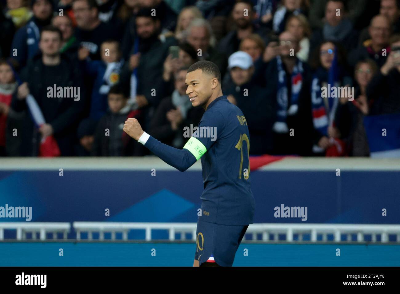 Kylian Mbappe célèbre son but lors du match amical international de football entre la France et l'Écosse le 17 octobre 2023 au Stade Pierre Mauroy à Villeneuve-d'Ascq près de Lille, France - photo Jean Catuffe/DPPI crédit : DPPI Media/Alamy Live News Banque D'Images