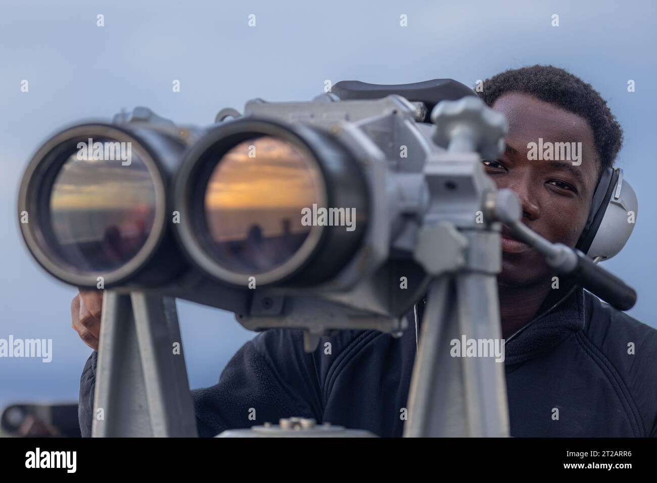 Le personnel de la NASA et du DoD a effectué le test de récupération en cours 10 (URT-10) au large de San Diego le 31 juillet 2023, en utilisant l'article Crew module test pour pratiquer les procédures de récupération d'Artemis II Banque D'Images