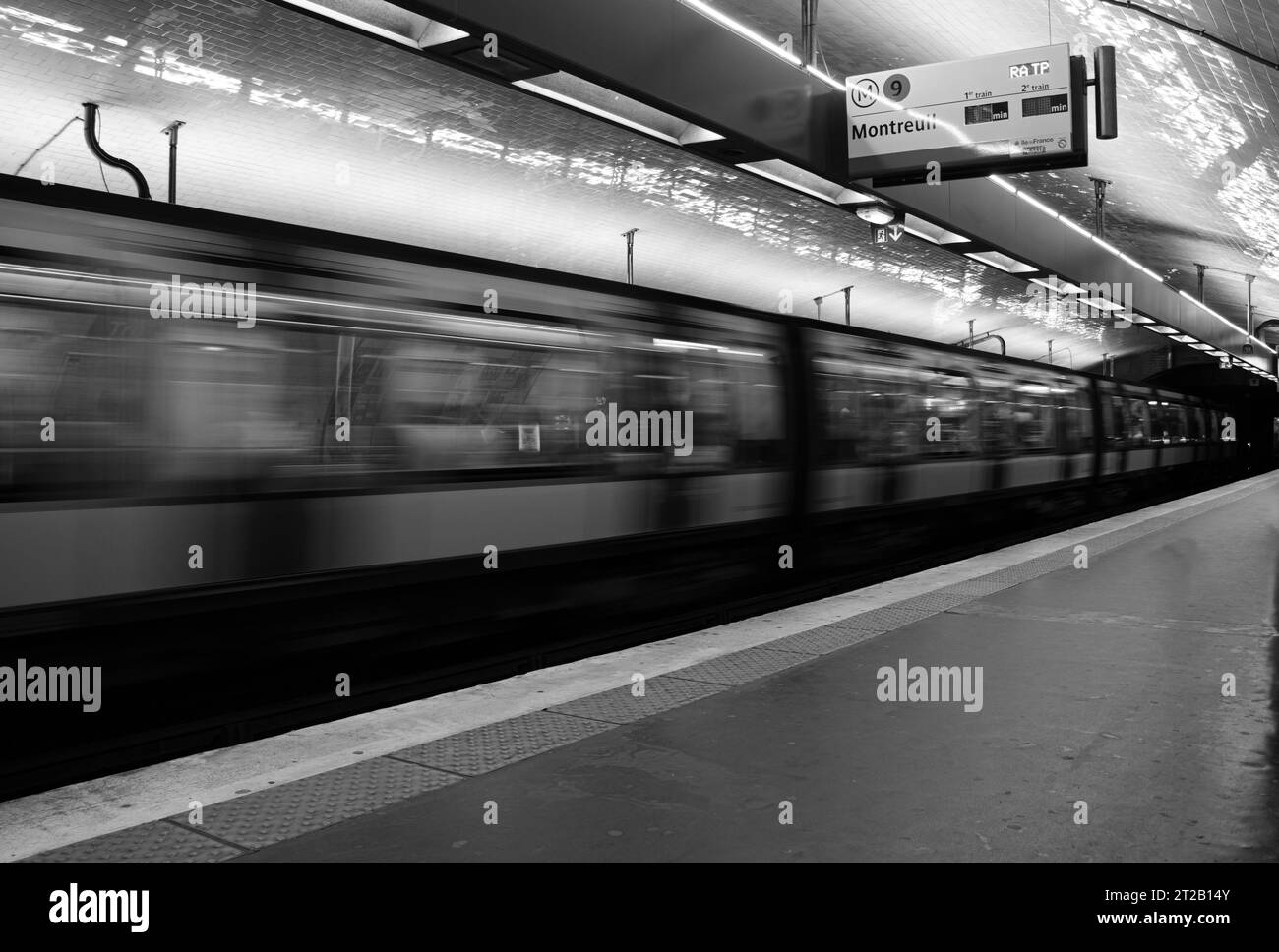 Station métro paris Banque de photographies et d’images à haute ...