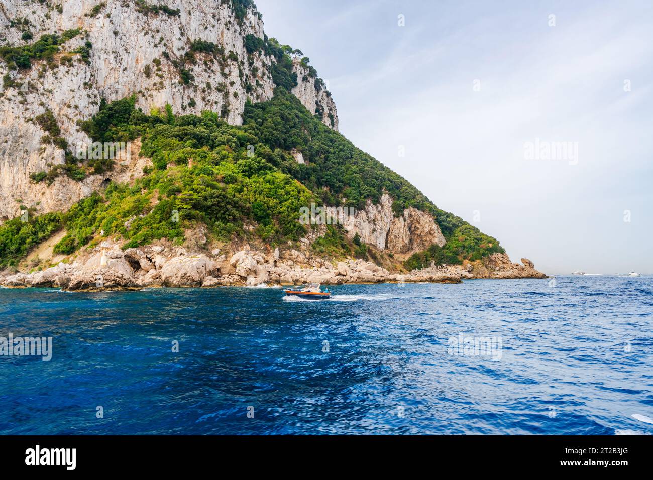 Paysage côtier accidenté de l'île de Capri, Italie Banque D'Images