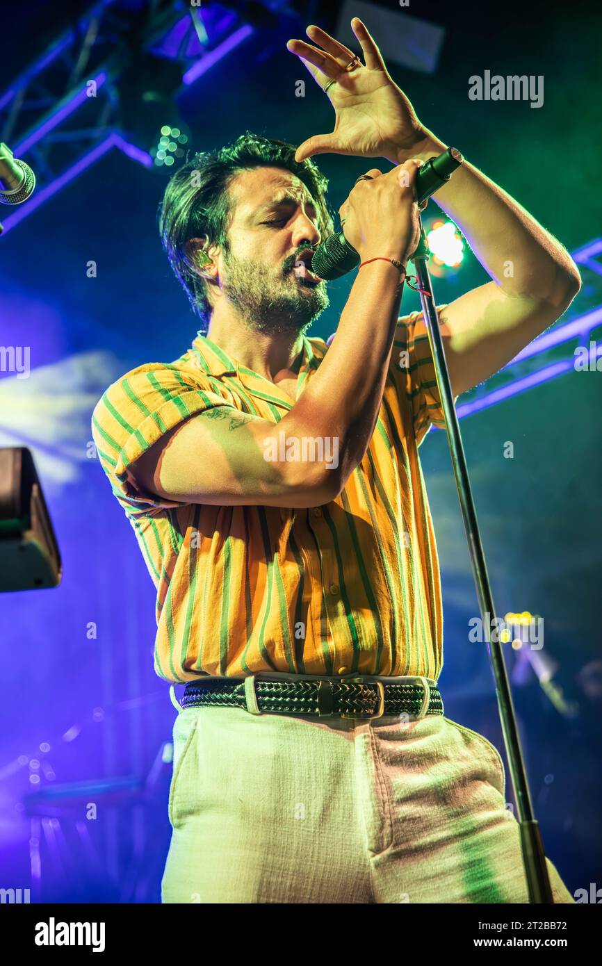 Milan Italie. 17 octobre 2023. Le groupe américain YOUNG THE GIANT se produit en direct sur scène au Circolo Magnolia lors du 'UK & European Tour 2023'. Banque D'Images