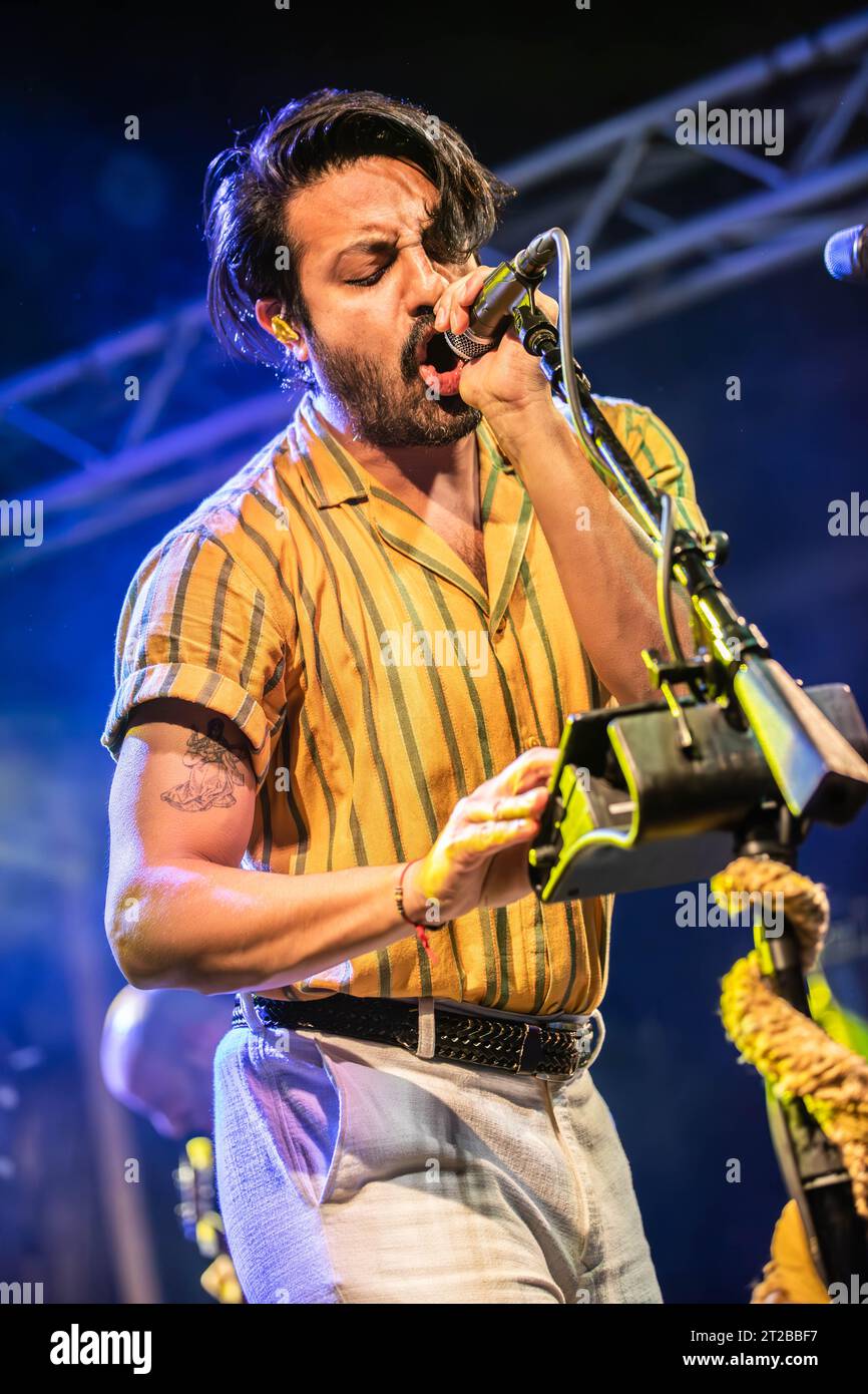 Milan, Italie. 17 octobre 2023. Le groupe américain YOUNG THE GIANT se produit en direct sur scène au Circolo Magnolia lors du 'UK & European Tour 2023'. Crédit : Rodolfo Sassano/Alamy Live News Banque D'Images