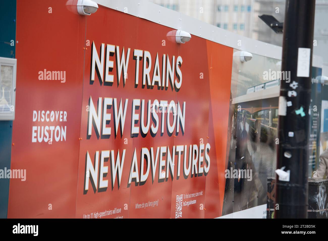 Euston, Londres, Royaume-Uni. 17 octobre 2023. Travaux de construction et de construction HS2 sur les sites HS2 High Speed Rail Euston à Londres. Il a été signalé que le chemin de fer HS2 phase 1 ira seulement jusqu'à Old Oak Common et non Euston comme prévu, à moins que des investisseurs privés tiers ne puissent lever suffisamment de fonds pour cela. Le Premier ministre Rishi Sunak a récemment annoncé l'annulation de la phase 2 du HS2 High Speed Rail Northern Leg de Birmingham à Manchester. Au lieu de cela, l'argent sera utilisé pour l'infrastructure ferroviaire si nécessaire dans le Nord et l'amélioration des routes dans toute l'Angleterre. Crédit : Maureen McLean/Alam Banque D'Images