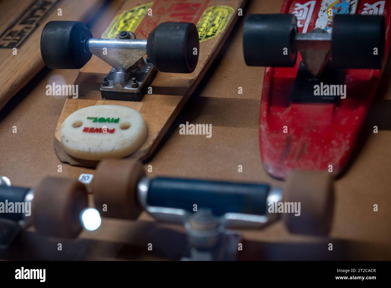 Lot Pièces Skateboard Anciennes Années 90 – Essieux, Roulettes, Vintage Old School