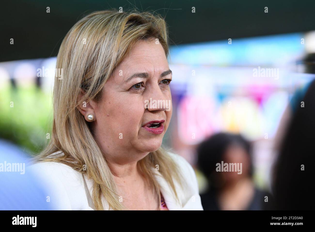 Brisbane, Australie. 19 octobre 2023. La première ministre du Queensland, Annastacia Palaszczuk, s'entretient avec les médias lors d'une annonce au Lady Gowrie Childcare Centree à Brisbane, le jeudi 19 octobre 2023. (AAP image/Jono Searle) PAS D'ARCHIVAGE crédit : Australian Associated Press/Alamy Live News Banque D'Images