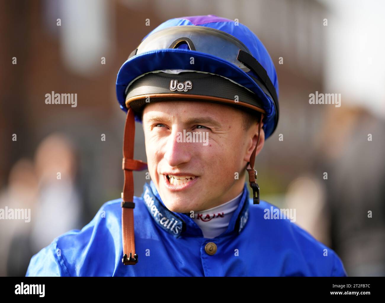 Tom Marquand devant la Breeders' Cup sur Sky Sports Racing EBF Restricted novice Stakes à Brighton Racecourse. Date de la photo : jeudi 19 octobre 2023. Banque D'Images